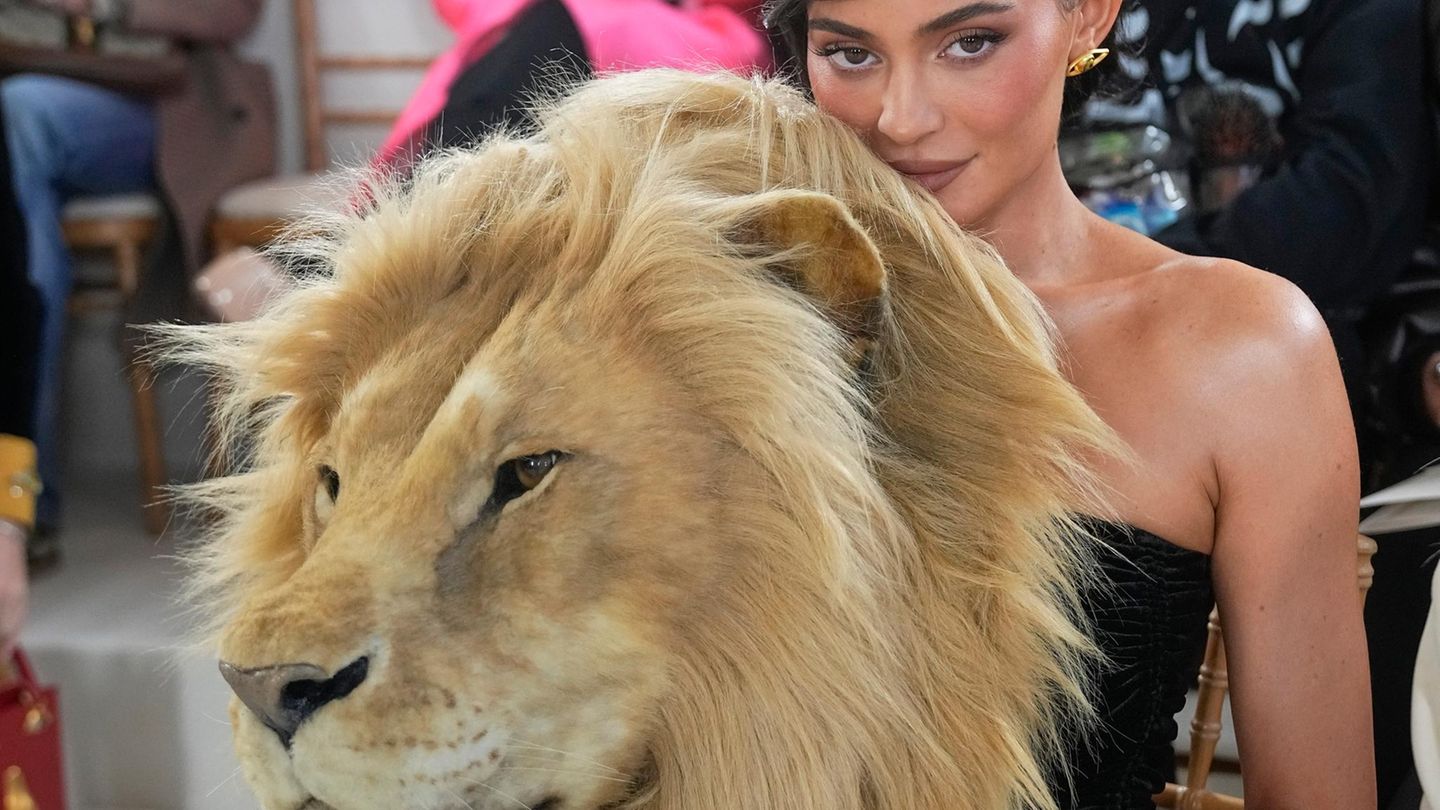 Haute Couture: Schiaparelli und die Löwenköpfe auf dem Laufsteg – wie sehr kann Mode heute noch schocken?