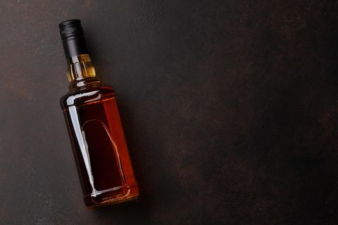 Eine Literflasche Whiskey als Symbolfoto für einen Artikel zum Fall Stone Foltz