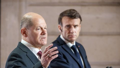 Bundeskanzler Olaf Scholz und Frankreichs Präsident Emmanuel Macron am Sonntag in Paris