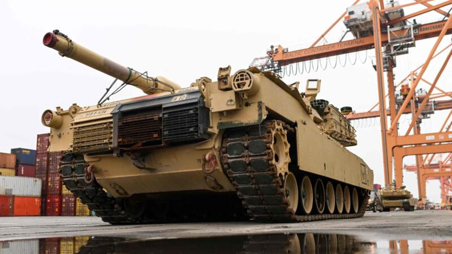 US delivers 31 Abrams main battle tanks to Ukraine