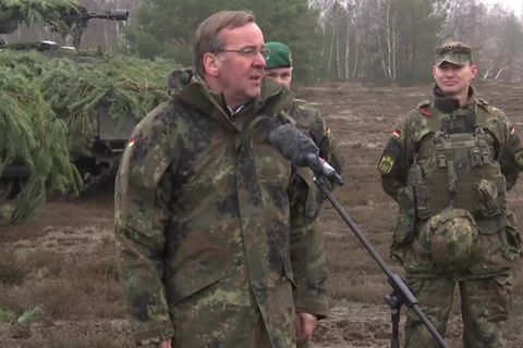 Panzer für die Ukraine: "Ende März, Anfang April": Verteidigungsminister konkretisiert Lieferdatum von Leopard-Panzern