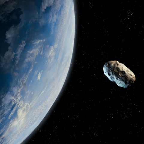 Asteroid rast auf die Erde zu