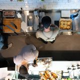 Steiger und sein Team im Laden.