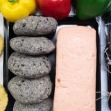 Der Leberkäse darf weiterhin Leberkäse heißen. Schließlich sind auch im Original weder Leber noch Käse drin.