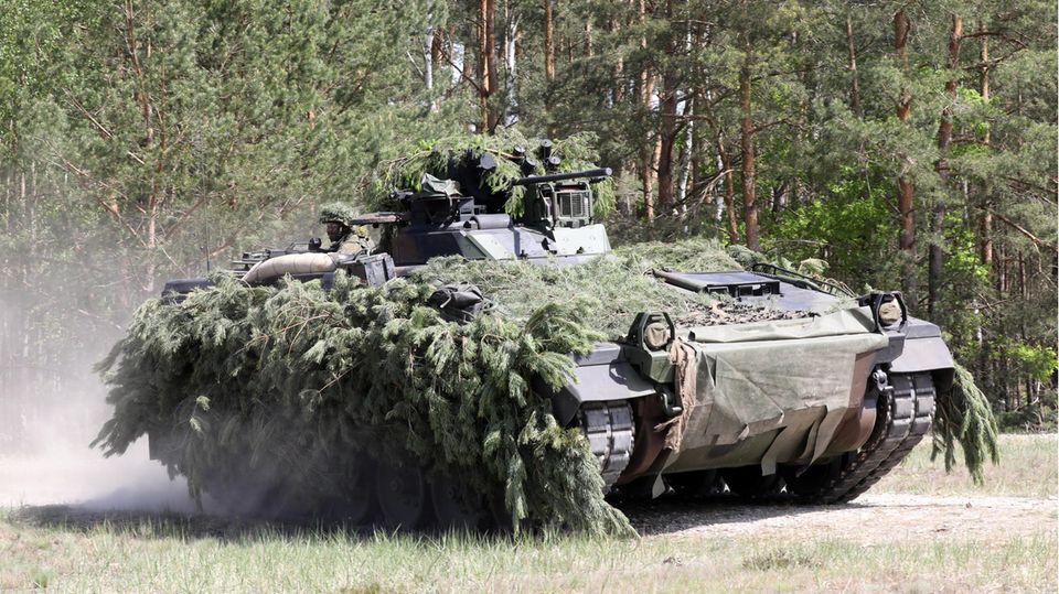 In Deutschland sind die ersten ukrainischen Soldaten für eine Ausbildung am Schützenpanzer Marder eingetroffen