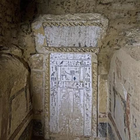 Ägypten: Eine der neu entdeckten Grabkammern in Sakkara