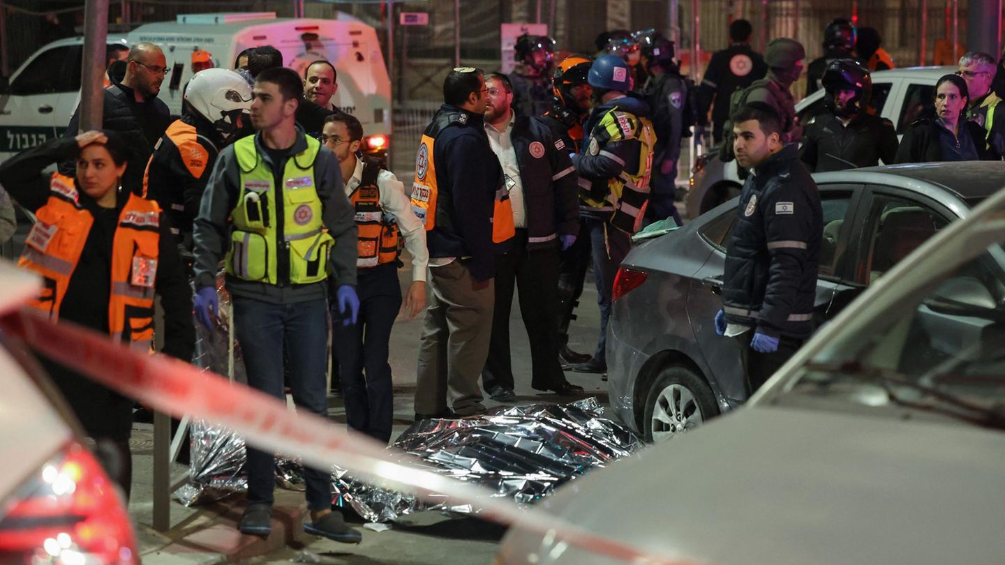 Israel: Attentäter erschießt mehrere Menschen nahe Synagoge