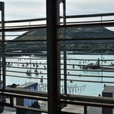 Einen Tagesbesuch in der Blauen Lagune bucht man am besten vorab auf der Homepage www.bluelagoon.com. Zum Paket des günstigsten Eintrittspreises ab 58 Euro gehört auch ein Getränk und die Leihgebühr für ein Handtuch.