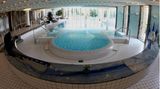 Der Poolbereich des Luxushotels
