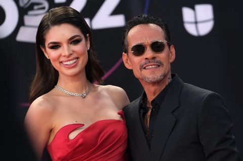 Marc Anthony hat und das Model Nadia Ferreira