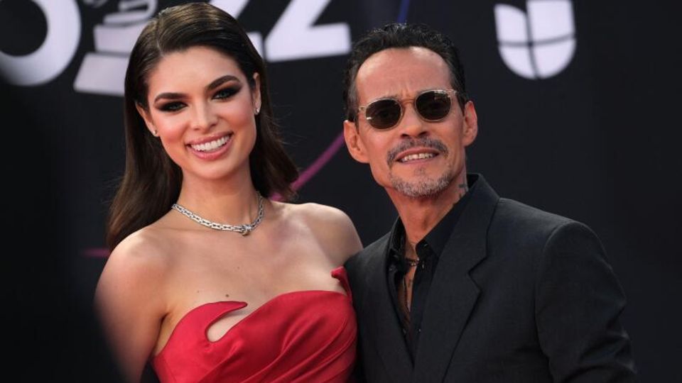 Marc Anthony hat und das Model Nadia Ferreira