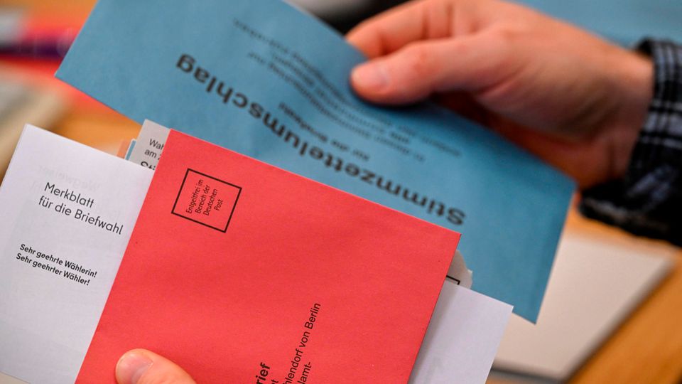 Per Briefwahl konnte man schon für die Wahlwiederholung in Berlin abstimmen. Nun steht auch der Wahltermin endgültig
