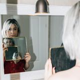 Endometriose: Die Fotografin Jasmin Breidenbach zeigt, wie sich Endometriose für Betroffene wirklich anfühlt