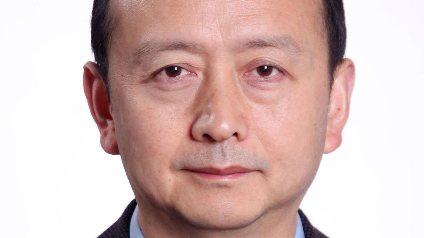 Oberst a. D. Zhou Bo