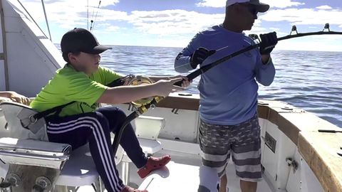 Weißer Hai an der Angel: 12-Jähriger kämpft 45 Minuten mit Raubfisch