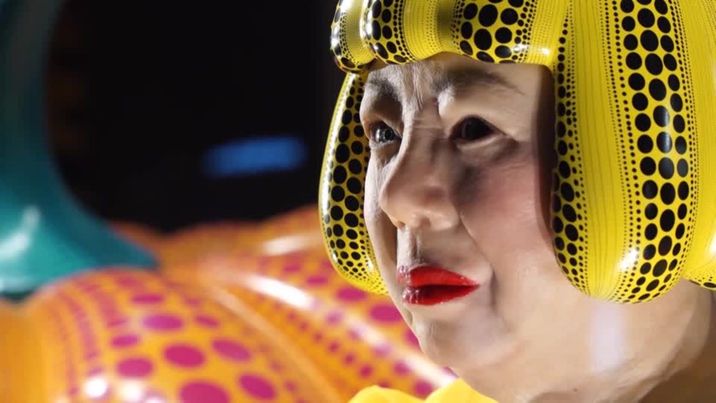 Video: Kusamas Polka Dots faszinieren Passanten