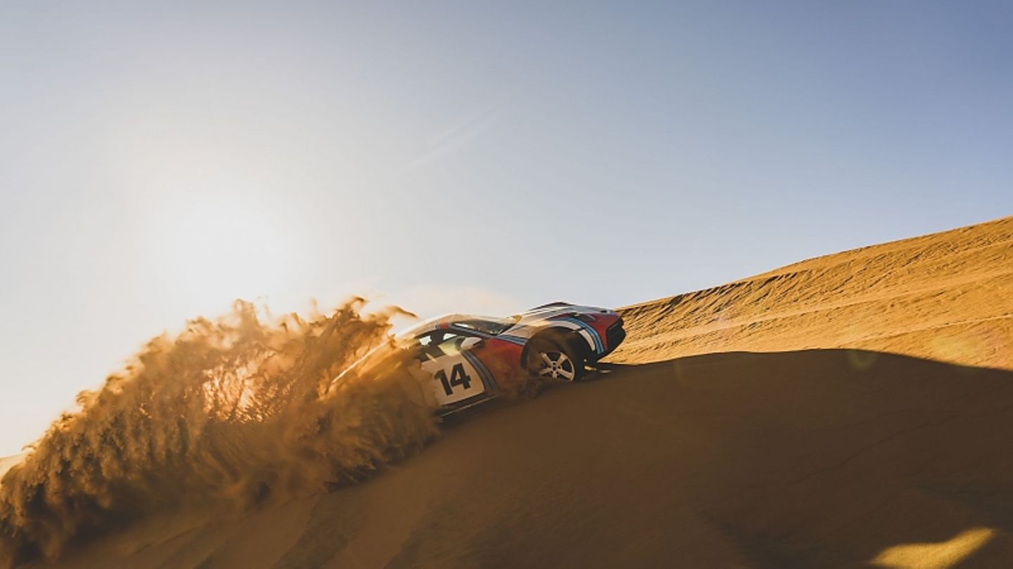 Driving report: Porsche 911 Dakar: Bring on the gravel