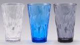 2. Preis: Glas "Club No.6 Superglas"  Original-Hersteller Koziol verwendet für seine "Supergläser" (oben) ein Hightech-Material, das für Kristalloptik sorgt und zugleich nicht so einfach zerbricht, sodass es in der Gastronomie verwendet werden kann. Das Design ist EU-weit geschützt. Doch ein Plagiator aus der Türkei kopiert die Gläser mit billigeren Materialien und bewirbt sie dreisterweise auch noch mit dem Hinweis "patented".
