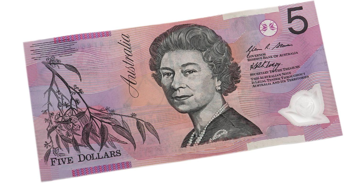 Australische Fünf-Dollar-Banknote mit der verstorbenen Queen Elizabeth