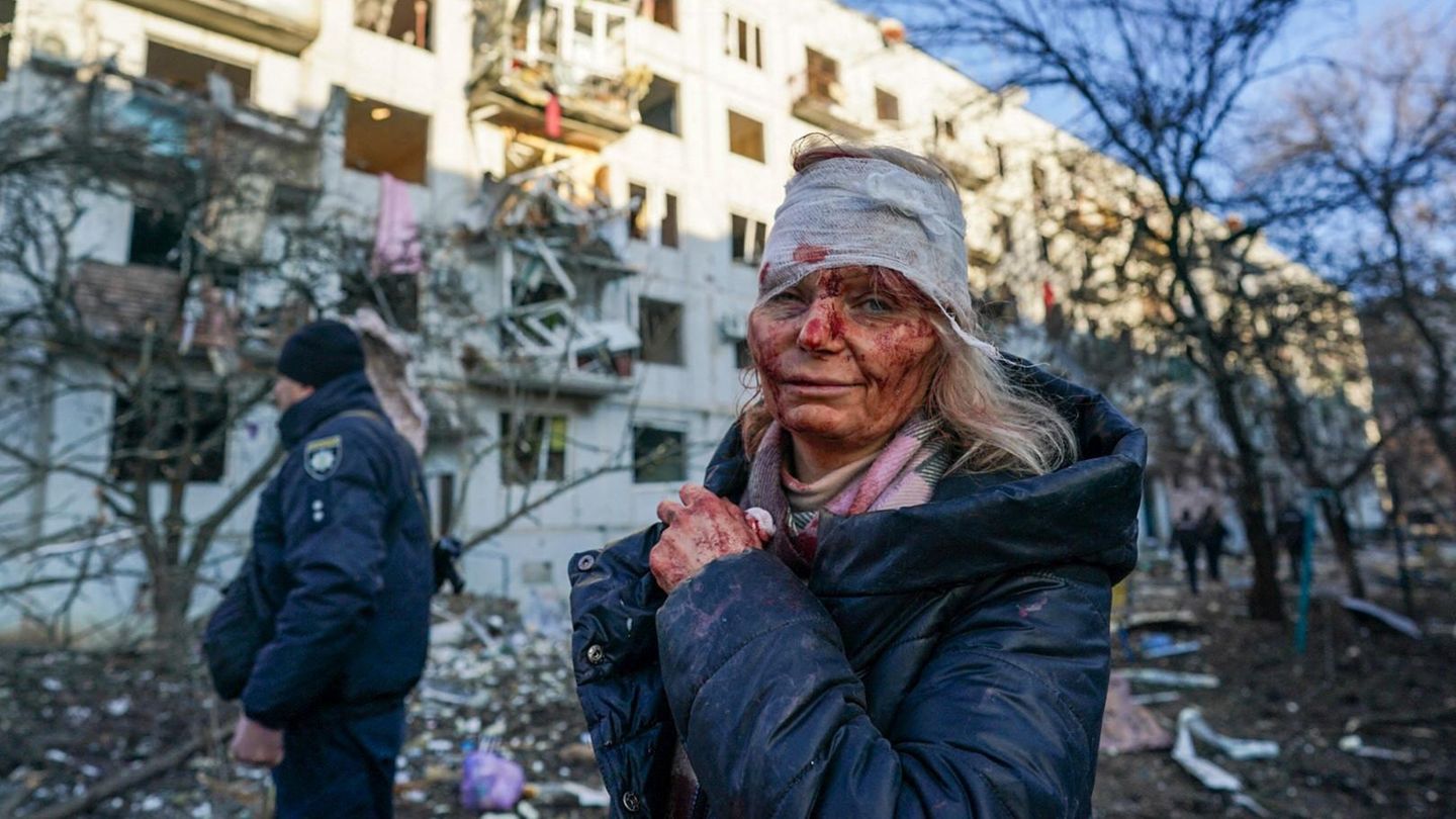 Ukraine: Ihr Bild ging am ersten Kriegstag um die Welt: Wie geht es Olena Kurylo heute?