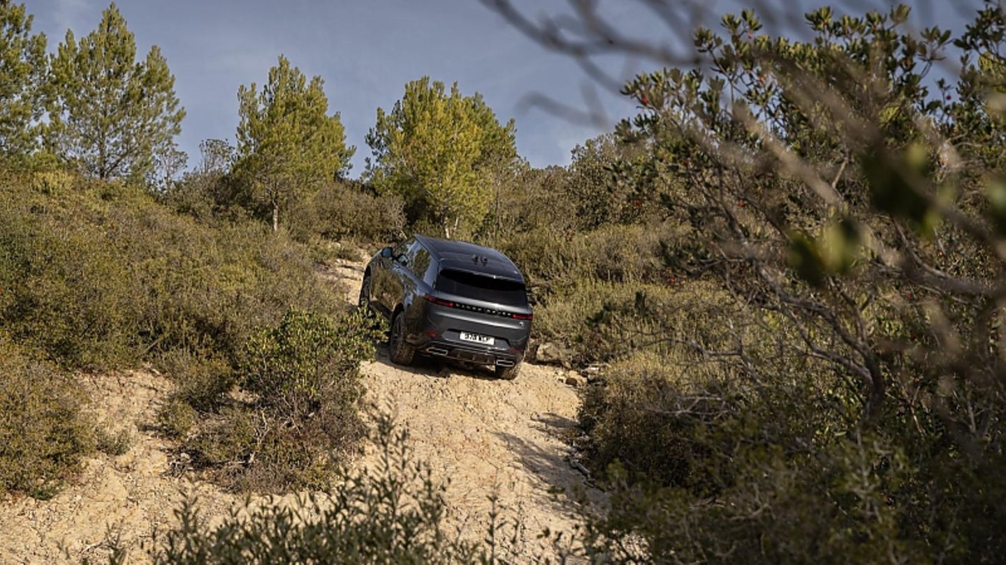 Faszination: Range Rover Sport Plug-in: Stromern durchs Gelände