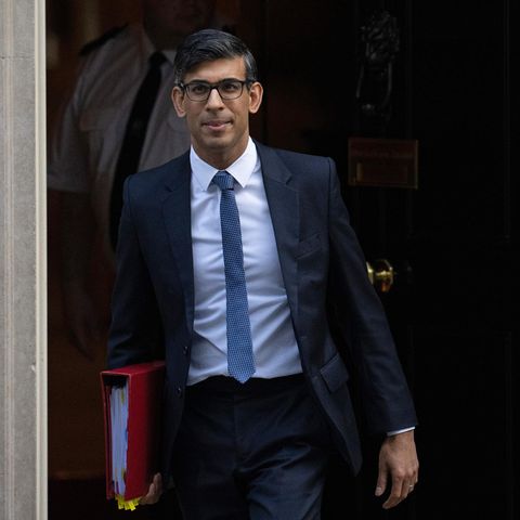 Der britische Premier Rishi Sunak auf dem Weg zum Unterhaus in Westminster, London, am 1. Februar. Auch unter ihm kommt das Land nicht zur Ruhe. 