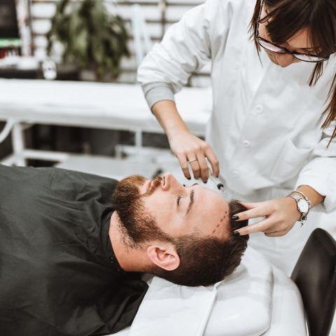 Haartransplantation: Das sind empfehlenswerte Ärzte aus dem Bereich