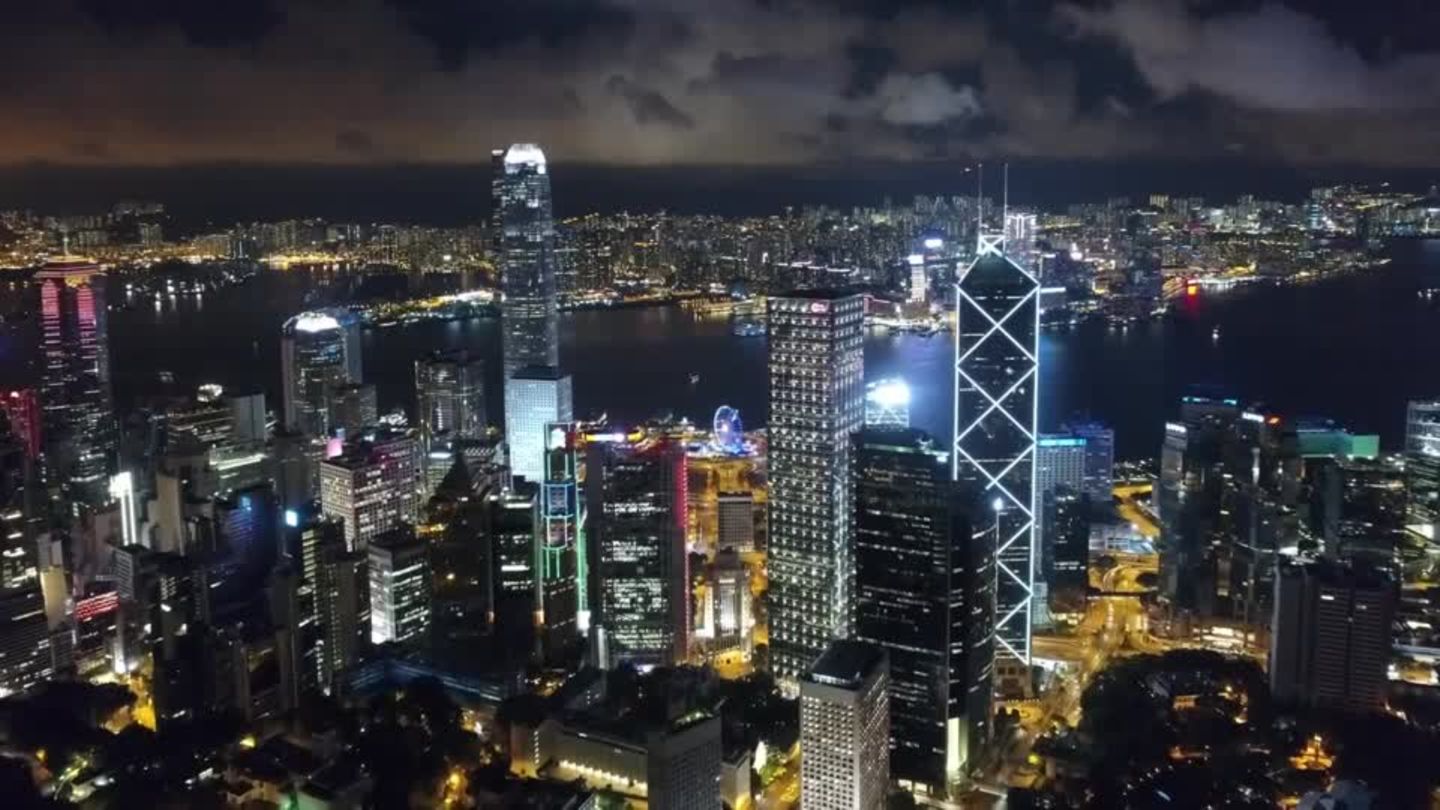Video: Hongkong lockt Touristen mit 500.000 Freiflügen