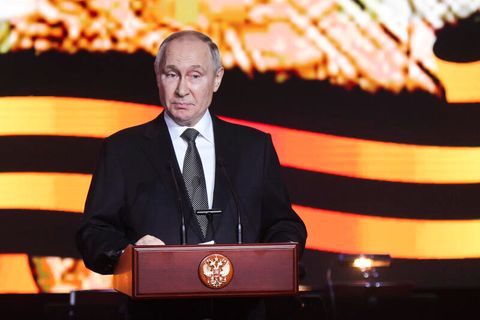 Wladimir Putin hält eine Rede