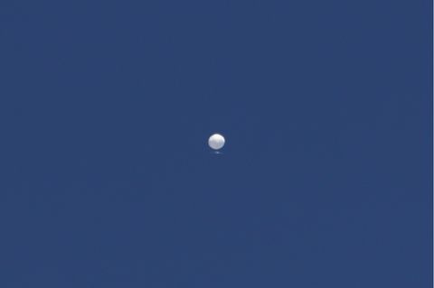 Ein Ballon schwebt über Columbia in den USA
