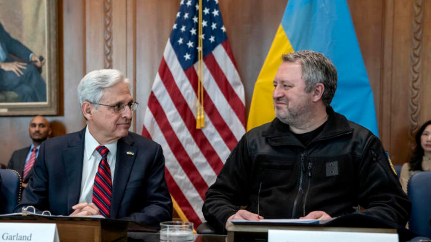 US-Justizminister Merrick Garland und der ukrainische Generalstaatsanwalt Andrij Kostin