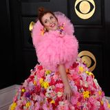 Schauspielerin Alisha Gaddis verzauberte auf dem roten Teppich mit einem verspielten Blümchenkleid. 