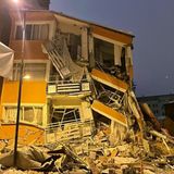 Ein eingestürztes Gebäude in Pazarcik in der südtürkischen Provinz Kahramanmaras