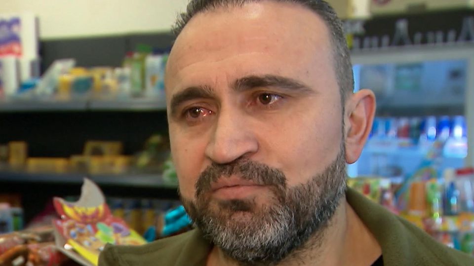 "72 Stunden Hoffnung": Angehörige in Deutschland bangen um Familie und Freunde in der Türkei