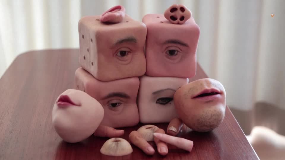 Video: Gruselige Kunst zum Anfassen