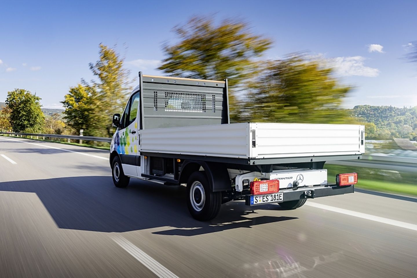 Mercedes_eSprinter_2024-6.jpg