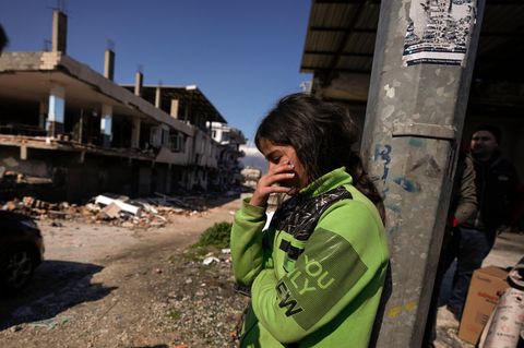 Türkei: Mädchen zwischen Trümmern