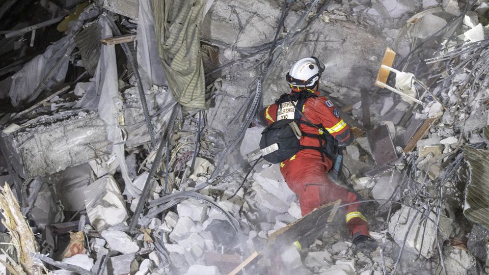 Erdbeben in Hatay: "Hilfeschreie aus den Trümmern" – Reporter berichtet