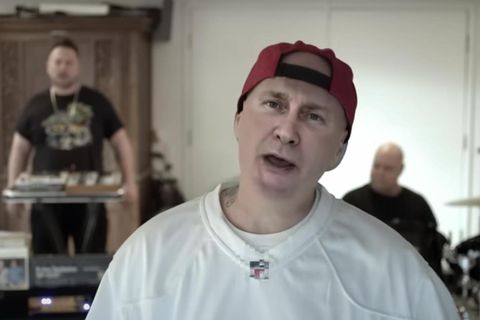 Limp Bizkit rocken als Putin, Biden, Selenskyj und Co. in neuem Musikvideo ab