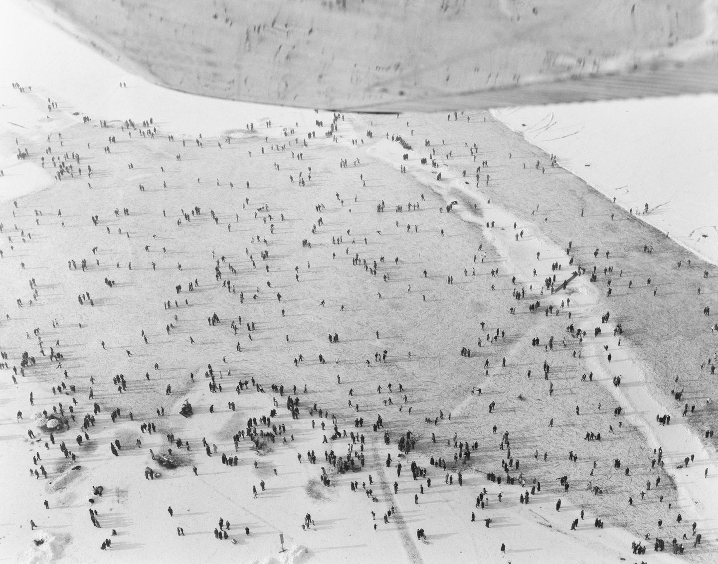Eine Luftaufnahme des zugefrorenen Untersees bei Ermatingen während der Seegfrörne