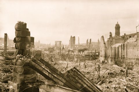Das durch ein Erdbeben und Feuer zerstörte San Francisco