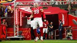 Heimisch im State Farm Stadium sind die Arizona Cardinals. Das Team um Superstar J.J. Watt, der nach dem Hauptrunden-Aus seinen Rücktritt erklärte, beendete die Saison als drittschlechtestes Team der Liga. Immerhin: Im anstehenden Draft haben die Cardinals damit die Möglichkeit, früh einen vielversprechenden Spieler zu verpflichten.