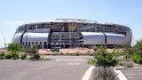 Lange gab es in und um Phoenix Diskussionen über den Neubau eines Football-Stadions, die Arizona Cardinals spielten bis dato als Mieter in einem Stadion der Arizona State University. 2003 begann der Bau der neuen Arena, der nach über drei Jahren und rechtzeitig zum Saisonstart 2006 abgeschlossen war. Die Arena selbst liegt nicht direkt in Phoenix, sondern im 15 Kilometer entfernten Glendale. Wenige Kilometer weiter beginnt bereits die Sonora-Wüste, eine der größten Wüstenregionen der Welt. 