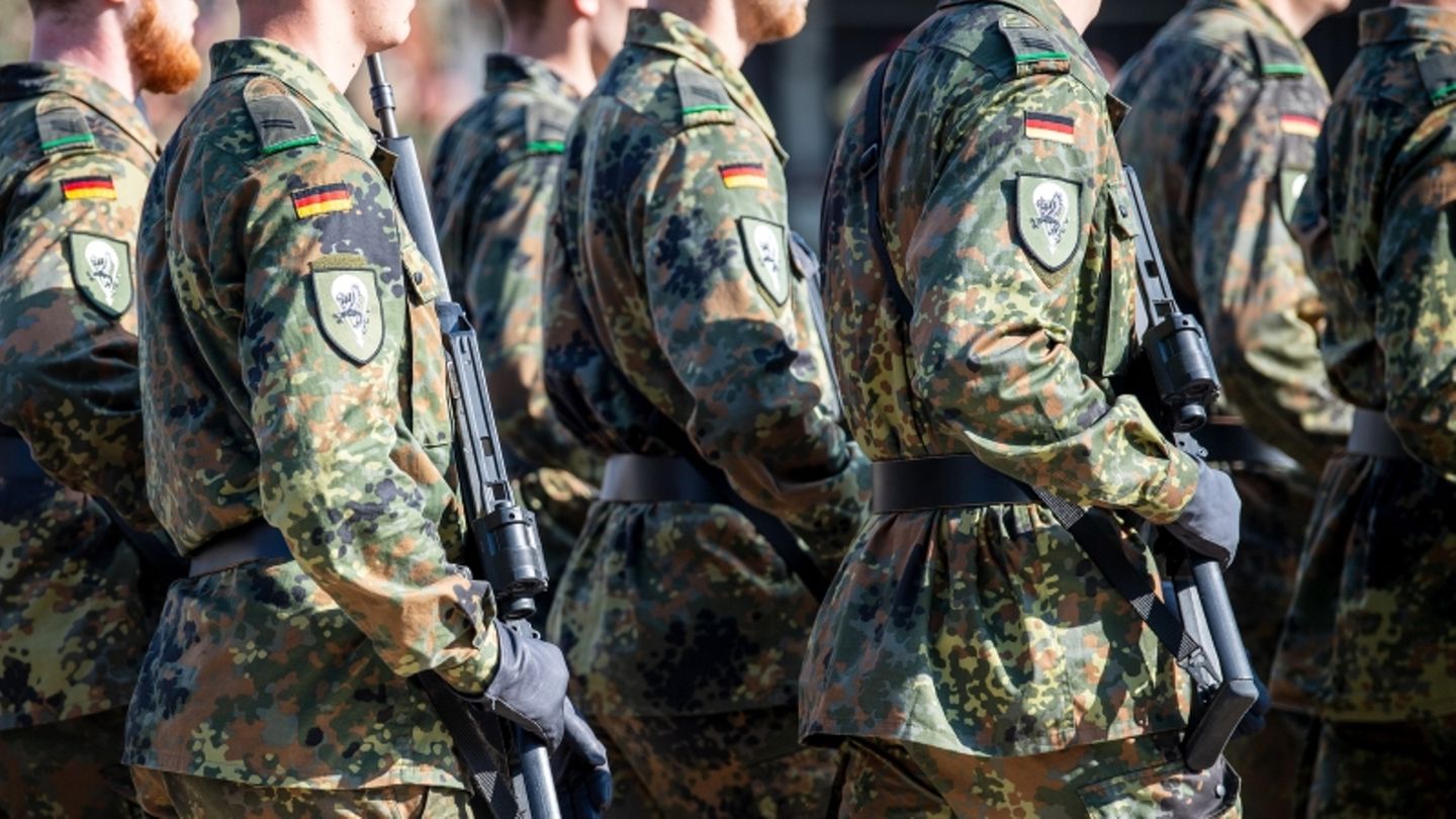 Conscription: Every tenth German would be ready for military service