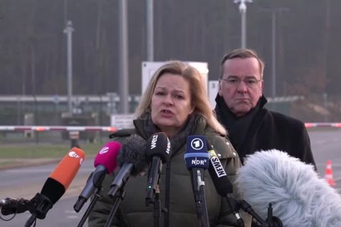 Video: Faeser: Bin tief berührt von Hilfsbereitschaft