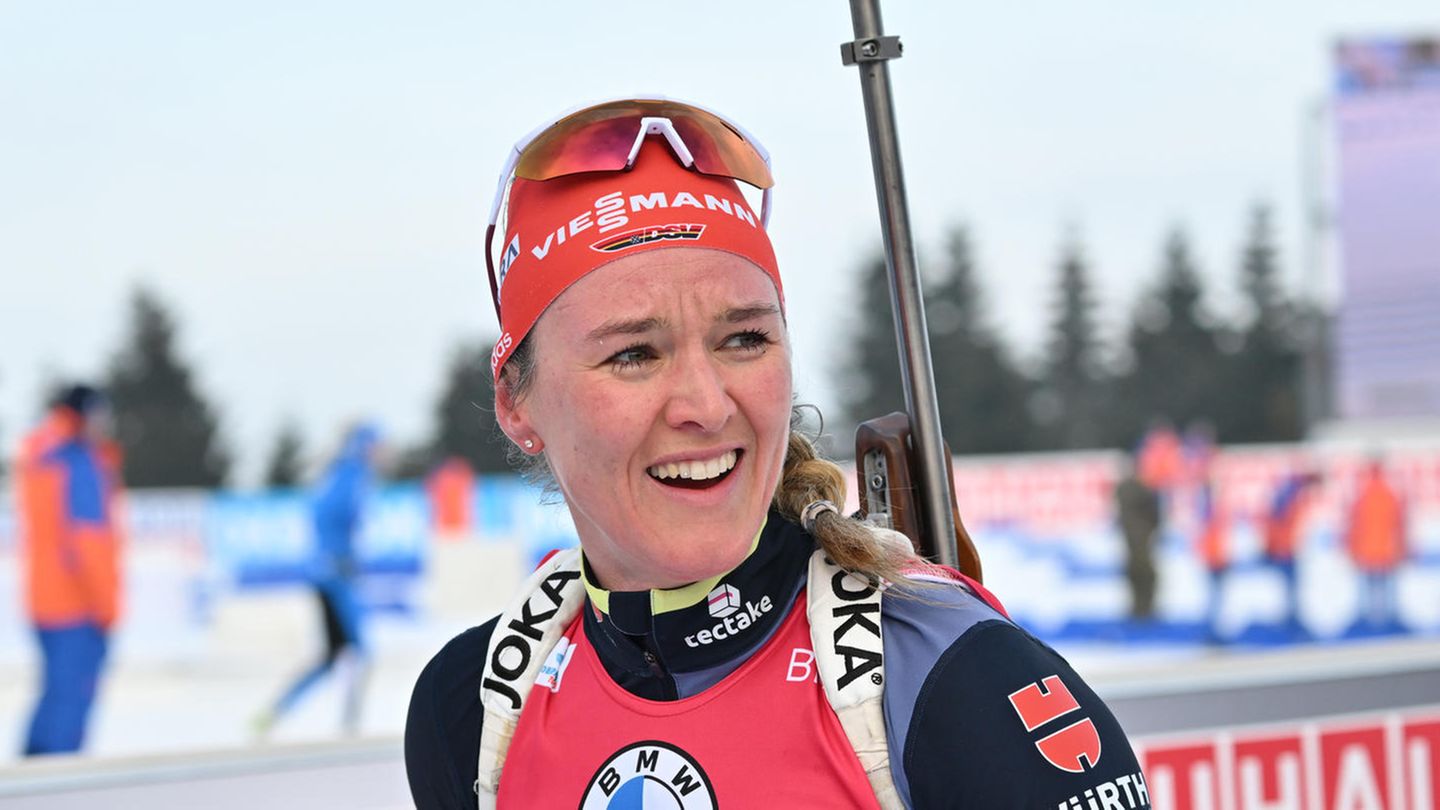Biathlon: Herrmann-Wick wins world championship gold in the sprint race