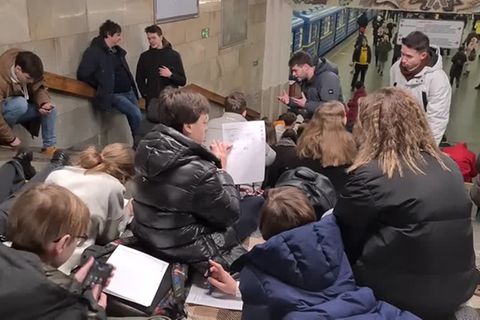 Video: Kiew: Unterricht trotz Luftalarm