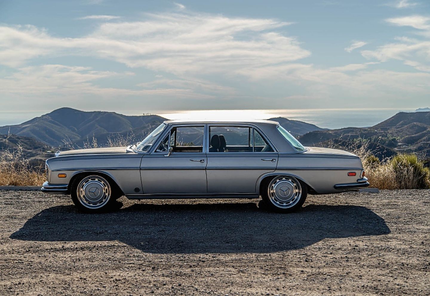 Icon Mercedes 300 SEL 6.2 Derelict