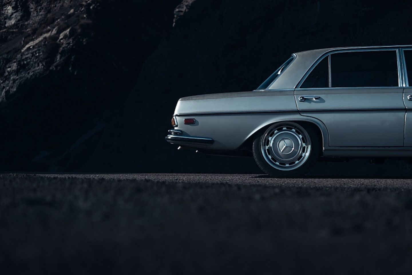 Icon Mercedes 300 SEL 6.2 Derelict