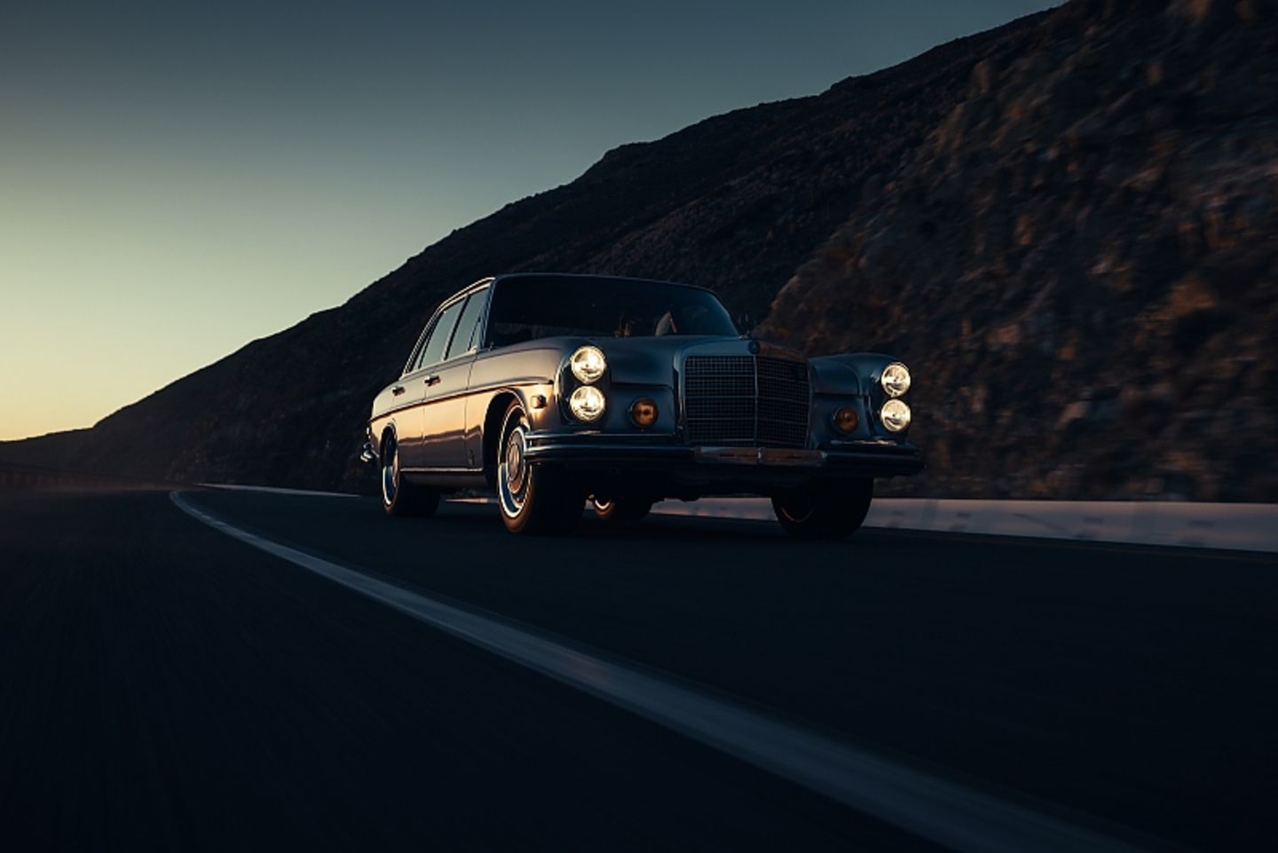 Icon Mercedes 300 SEL 6.2 Derelict
